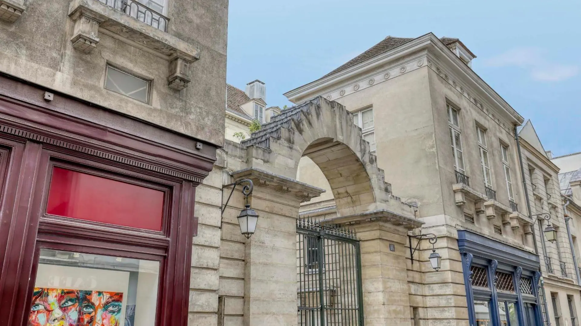 Luxury Penthouse With A/C Terrace & View-Le Marais Apartment Paris